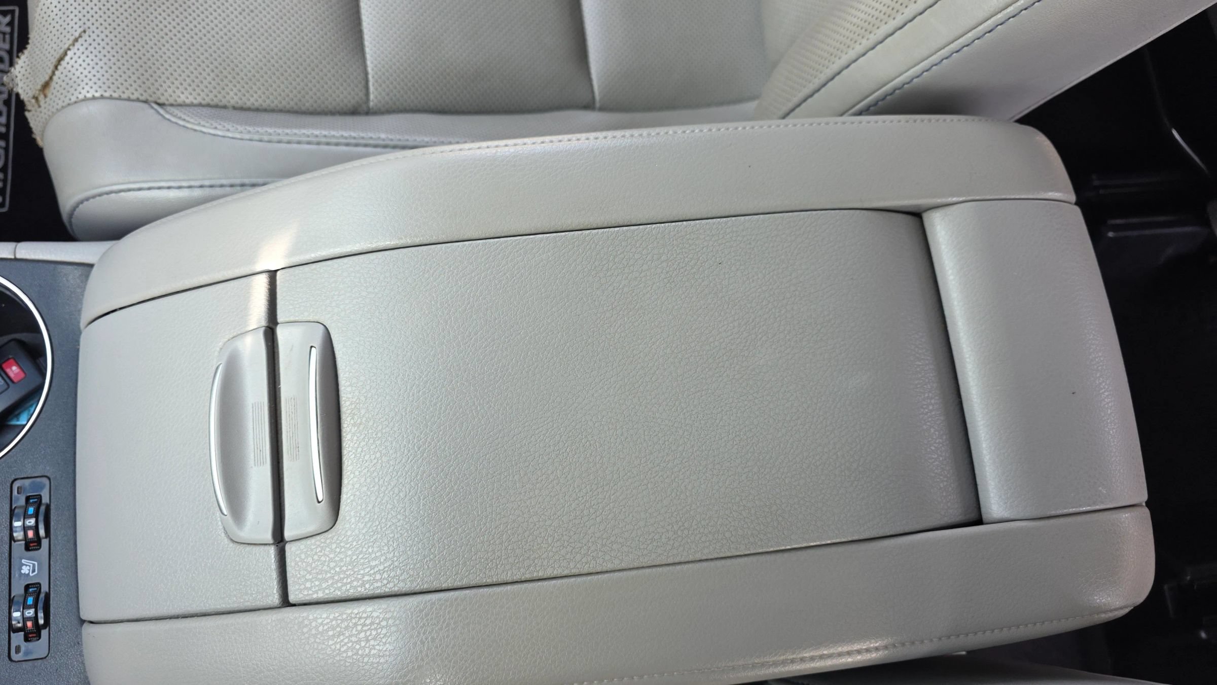 Used 2016 Toyota Highlander Limited FWD image 21