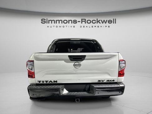 Used 2024 Nissan Titan SV w/ SV Bronze Edition Package image 9