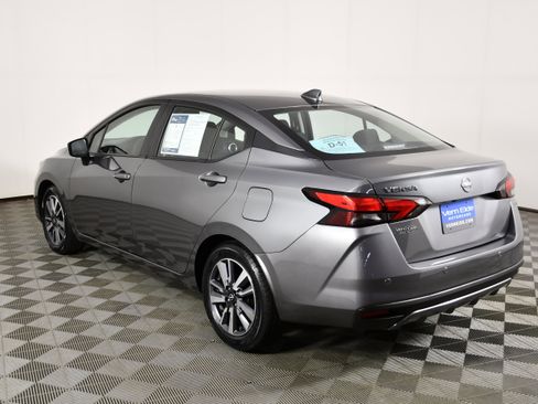 Used 2025 Nissan Versa SV FWD image 8