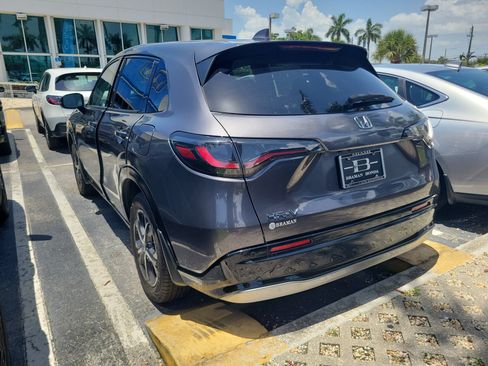 Certified 2024 Honda HR-V EX-L image 3