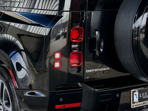 Used 2022 Land Rover Defender 110 XS Edition image 23