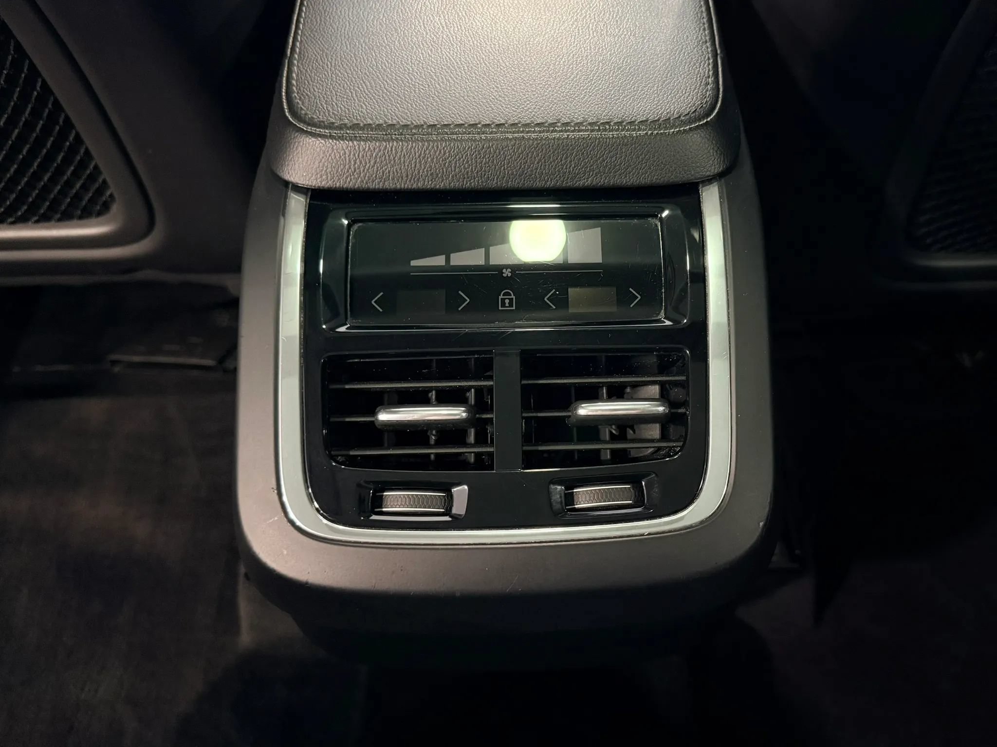 Used 2019 Volvo XC90 T5 Momentum FWD image 23