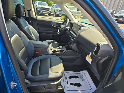 Used 2025 Ford Bronco Sport Outer Banks w/ Outer Banks Tech Package+ AWD/4WD image 13