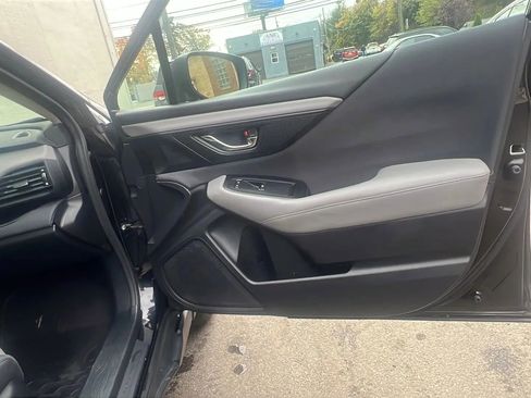 Used 2020 Subaru Outback Premium image 28