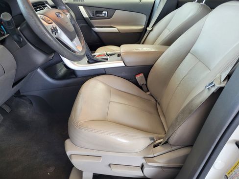 Used 2013 Ford Edge SE FWD image 18