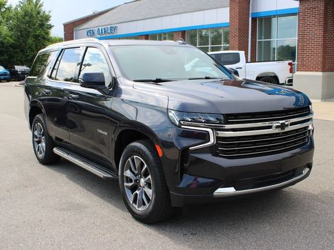 Used 2024 Chevrolet Tahoe LT w/ Luxury Package AWD/4WD image 4
