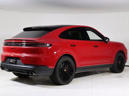 Certified 2025 Porsche Cayenne S image 7