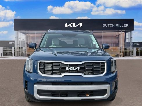Certified 2024 Kia Telluride S w/ S Sunroof Package image 2