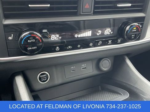 Used 2023 Nissan Rogue SV w/ SV Premium B Package image 17