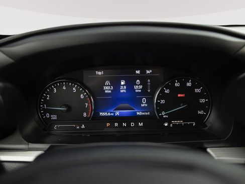 Used 2020 Ford Explorer XLT w/ Equipment Group 202A image 4