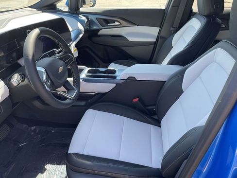 New 2026 Chevrolet Equinox EV LT image 11