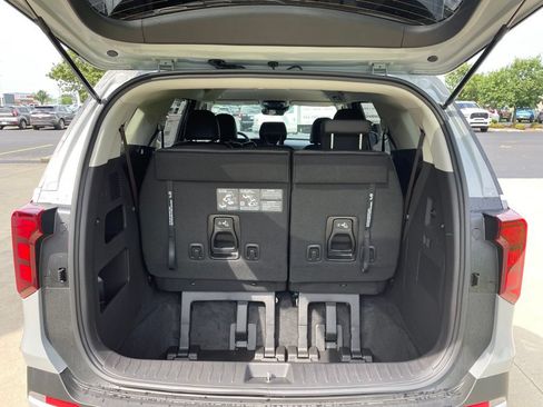 New 2027 Kia Carnival FWD image 14