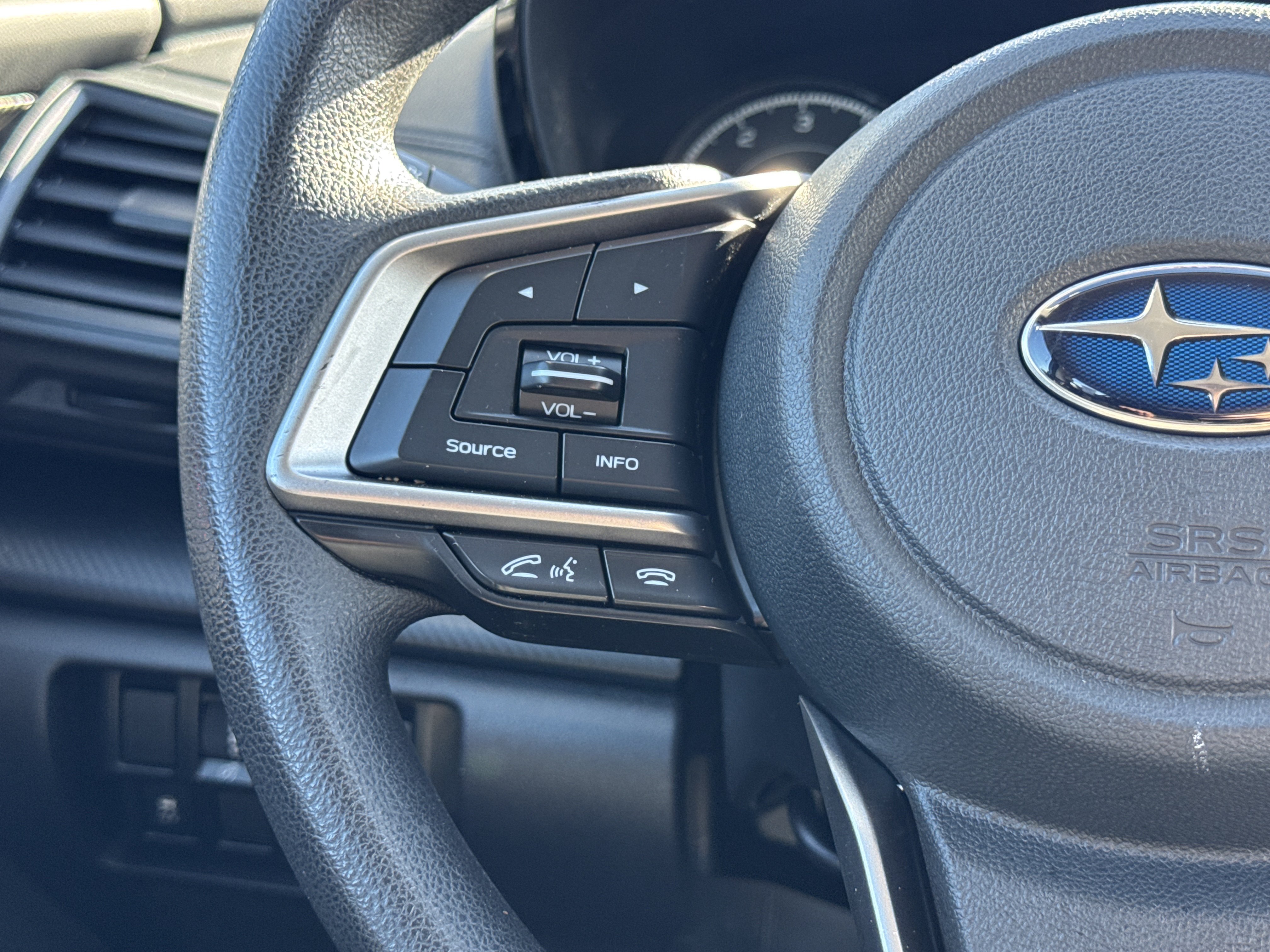 Used 2017 Subaru Impreza 2.0i AWD/4WD image 5