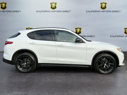 Used 2019 Alfa Romeo Stelvio w/ Nero Edizione image 4