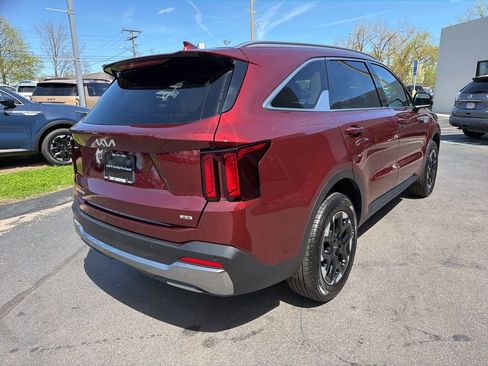 Used 2025 Kia Sorento S AWD/4WD image 8