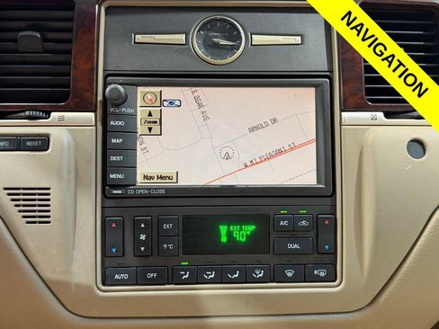 Used 2007 Lincoln Town Car Signature Limited RWD image 4