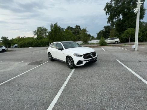 Used 2025 Mercedes-Benz GLC 43 AMG 4MATIC image 2
