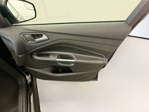 Used 2018 Ford Escape Titanium FWD image 33