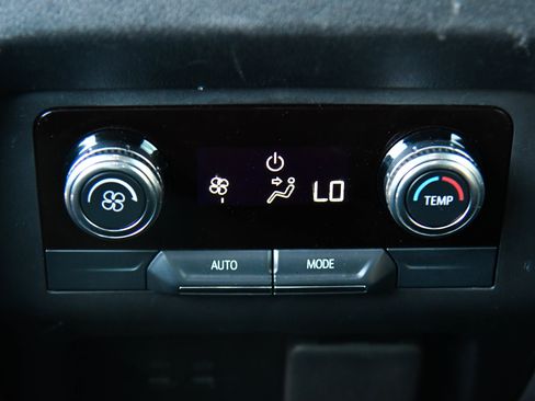 Used 2024 GMC Acadia Elevation FWD image 44
