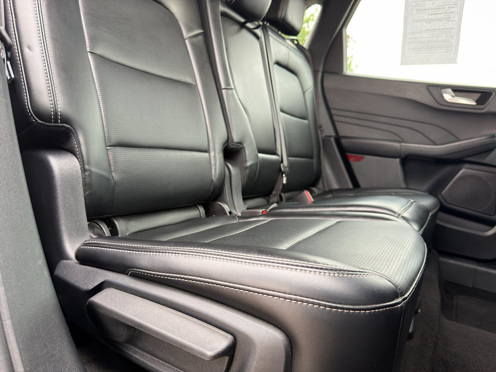 Used 2025 Ford Escape Platinum AWD/4WD image 20