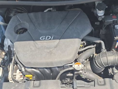 Used 2013 Hyundai Accent SE FWD image 26