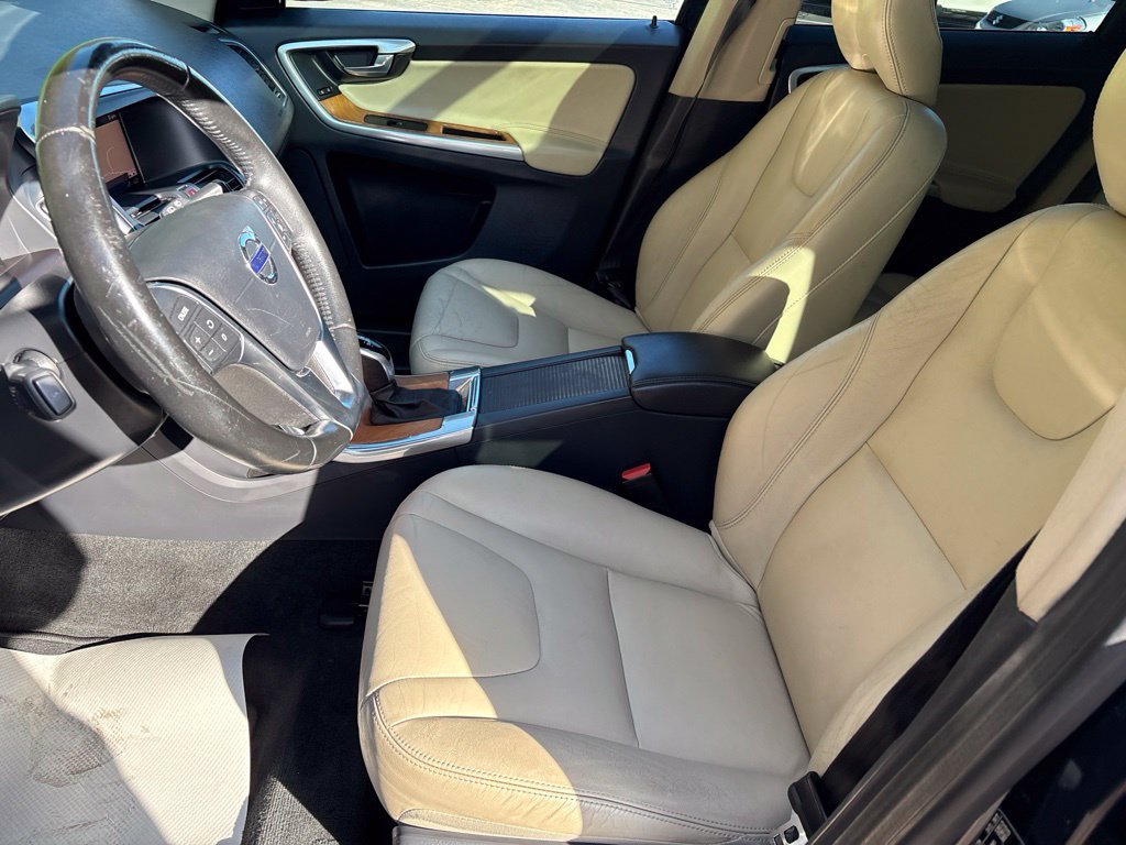 Used 2017 Volvo XC60 T6 Inscription w/ Preferred Option Package AWD/4WD image 9