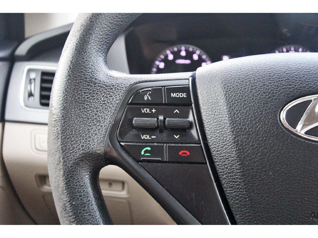Used 2015 Hyundai Sonata SE FWD image 17