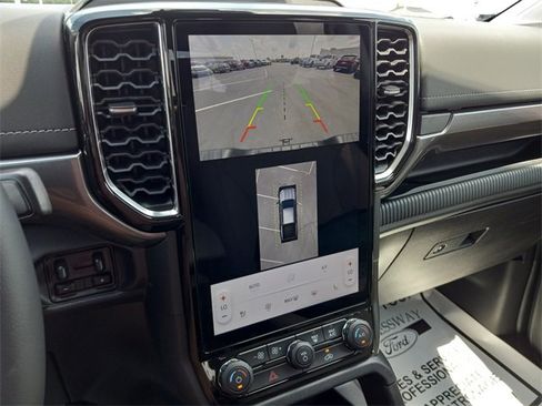 Used 2024 Ford Ranger Lariat w/ Advanced Towing Package image 21