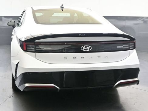 Used 2026 Hyundai Sonata SEL FWD image 4