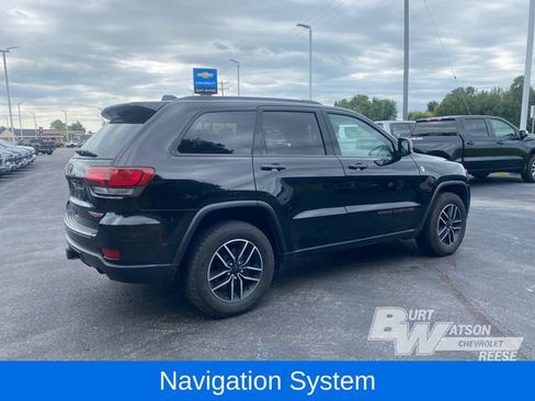 Used 2019 Jeep Grand Cherokee Trailhawk AWD/4WD image 5