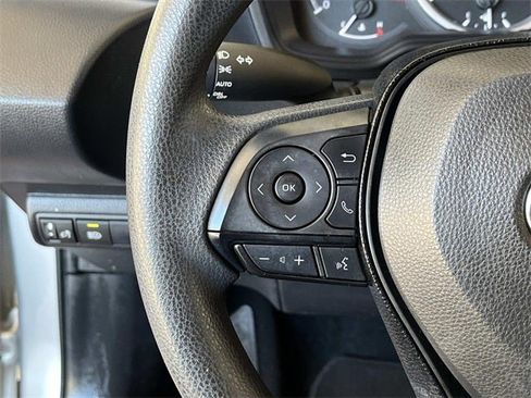 Used 2021 Toyota Corolla LE image 24
