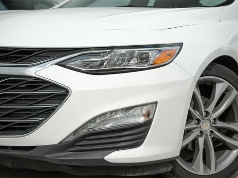 Used 2024 Chevrolet Malibu LT image 2