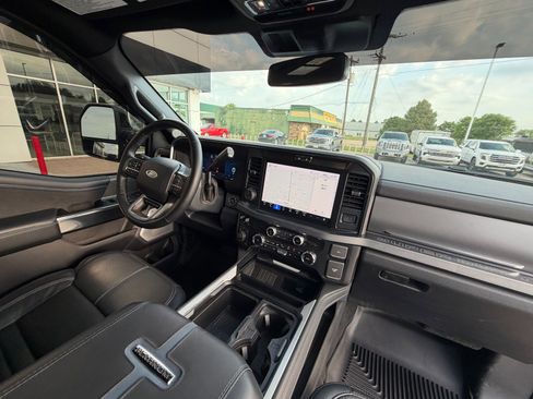 Used 2025 Ford F250 Platinum w/ Tremor Off-Road Package AWD/4WD image 33