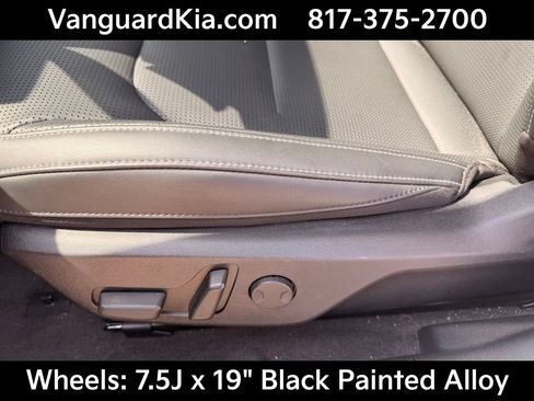 Used 2025 Kia EV6 Wind RWD image 15