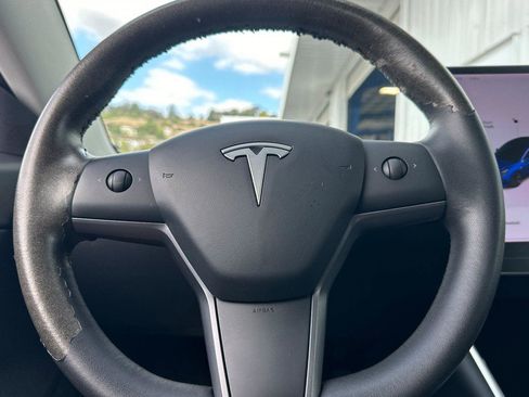 Used 2020 Tesla Model 3 Standard Range Plus image 21