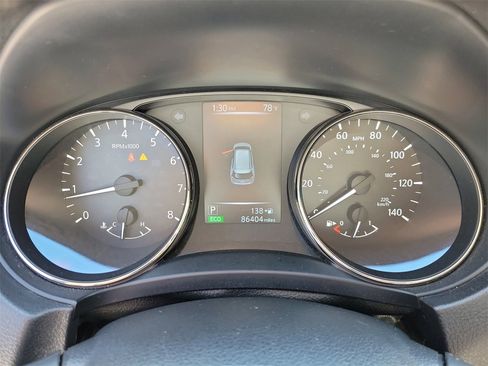 Used 2017 Nissan Rogue SL image 22