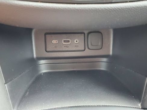 Certified 2023 Chevrolet Equinox LT FWD image 34