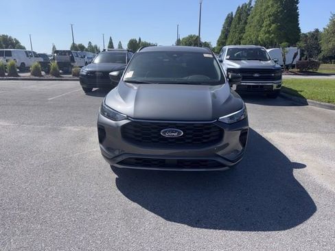 Used 2024 Ford Escape ST-Line w/ Tech Pack #1 FWD image 2