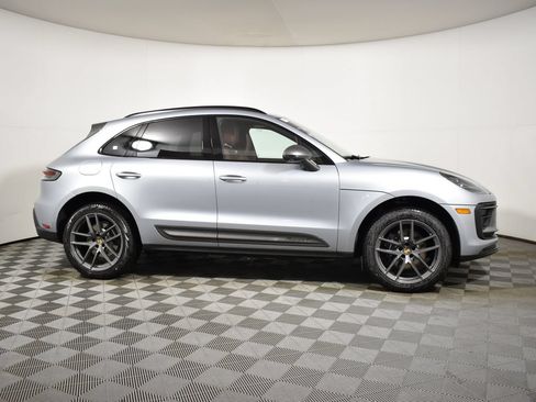 Used 2026 Porsche Macan AWD/4WD image 8
