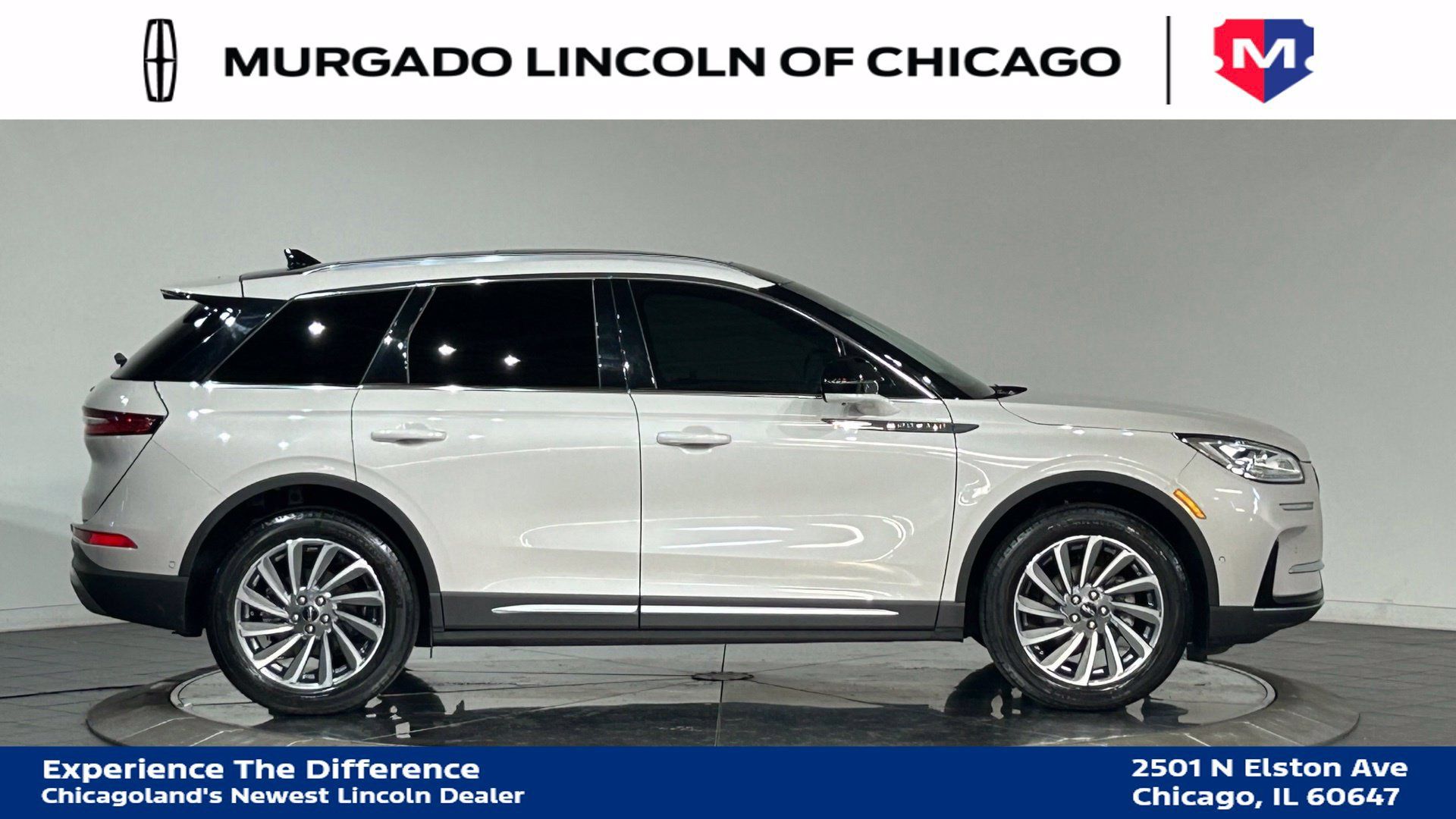Used 2024 Lincoln Corsair Reserve w/ Equipment Group 202A FWD image 9