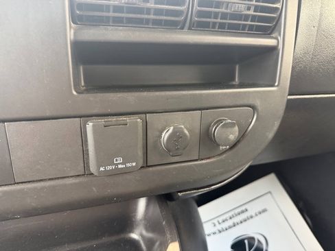 Used 2020 Chevrolet Express 2500 w/ Communications Package RWD image 19