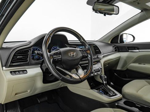 Used 2020 Hyundai Elantra Value Edition image 13