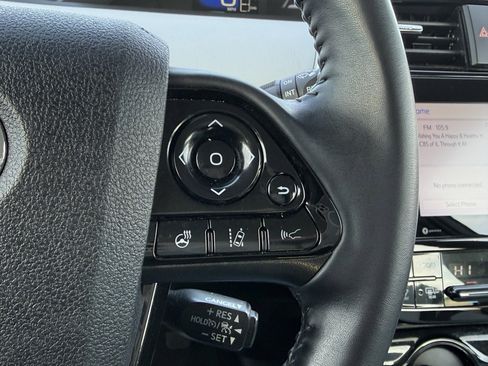 Used 2022 Toyota Prius XLE image 27