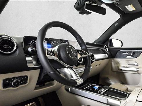 New 2026 Mercedes-Benz GLB 250 4MATIC image 10