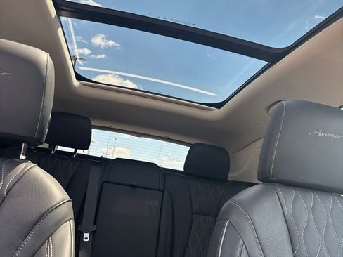 Used 2022 Buick Envision Avenir w/ Technology Package II AWD/4WD image 23