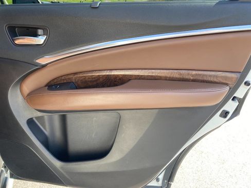 Used 2017 Acura MDX SH-AWD w/ Advance Package image 33