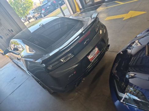 Used 2018 Chevrolet Camaro ZL1 RWD image 12