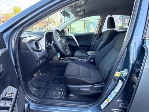 Used 2014 Toyota RAV4 LE image 11