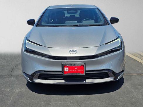 Certified 2026 Toyota Prius XLE FWD image 8