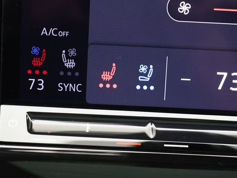 Used 2025 Volkswagen Atlas SEL image 25